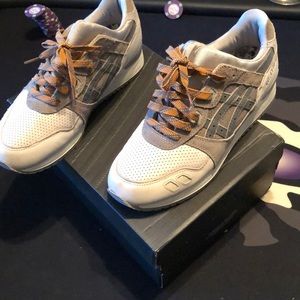ASICS Gel Lite III - Size 9